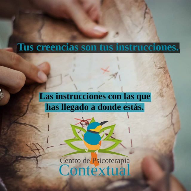 Vamos a jugar un juego: imagina que el piso de la habitación donde estas es de lava. Piensa en la manera en la que tendrías que actuar para poder salir de ella. Talvez tendrías que esforzarte mucho o simplemente permanecer en tu asiento sea tema de vida o muerte. Todo esto, porque durante el juego, las reglas deben ser literales (esa es el sentido del juego). En cambio, si esta regla no fuera tan literal, como podrías actual? Simplemente te pondrías de pie y saldrías caminando? Pues así de práctico es actuar cuando nuestras reglas no son tomadas de manera literal, y así de limitante es no darle a los pensamientos un lugar de pensamientos.  Bajo el entendimiento contextual de la incrementacion, el comportamiento gobernado por reglas hace variar el alcance de las consecuencias de un acontecimiento. De alguna manera, las reglas constituyen una equivalencia arbitrariamente operante que limita la atención a las contingencias reales del comportamiento.  #estabilidademocional #ayudapsicologica #saludmentalyemocional #terapiapsicologica #terapia #terapiaenlinea #saludmentalparatodos #relaciones #emociones #terapias #psicoterapia #saludmental #terapiaonline #psicología #psicoterapiacontextual